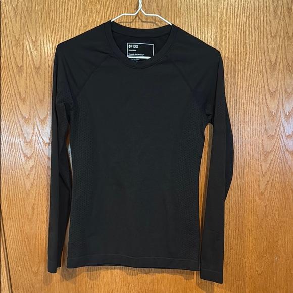 Figs Tops - Figs Black Long Sleeve Tee